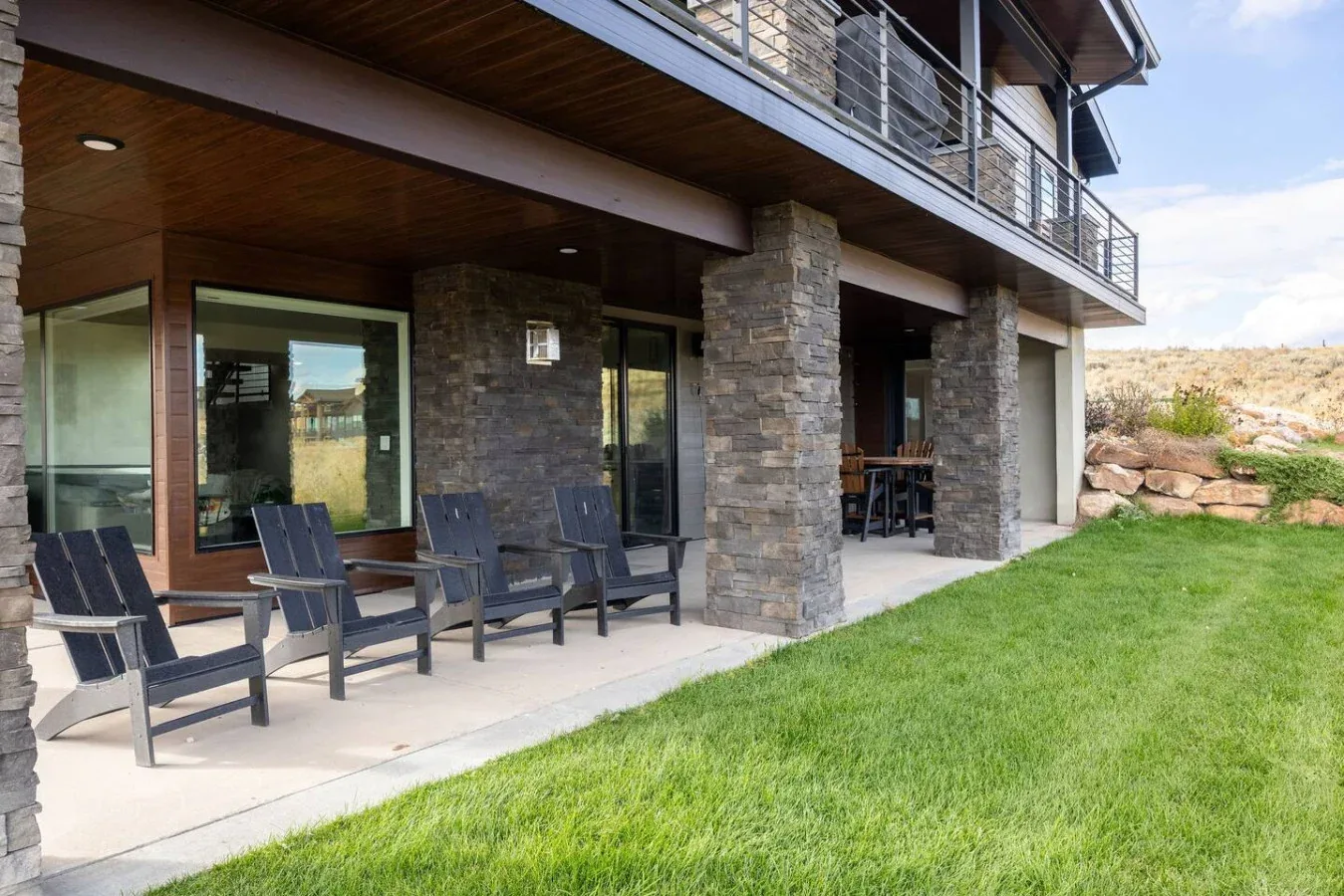 The Luxury Lodge — photo 4 of 9